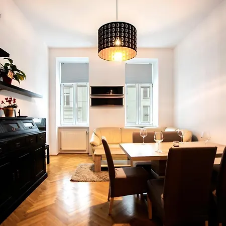 3-Bedroom Apartment In Central Vienne Extérieur photo
